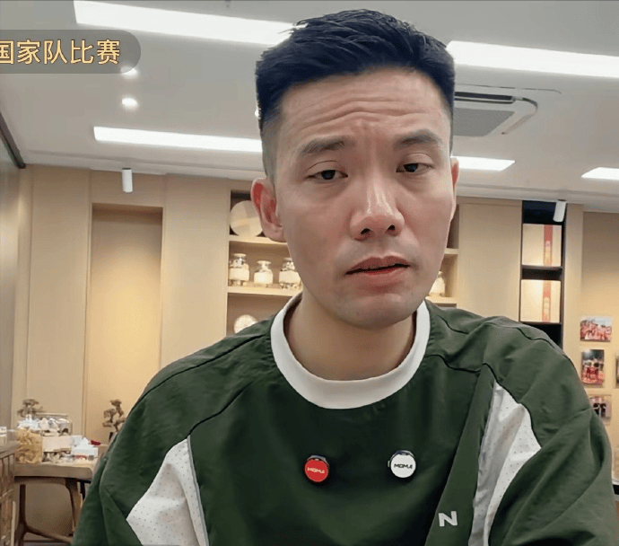 广州队迎全明星赛关键赛，赛后外线爆发，球迷炸锅，赛程密集仍需轮换的简单介绍