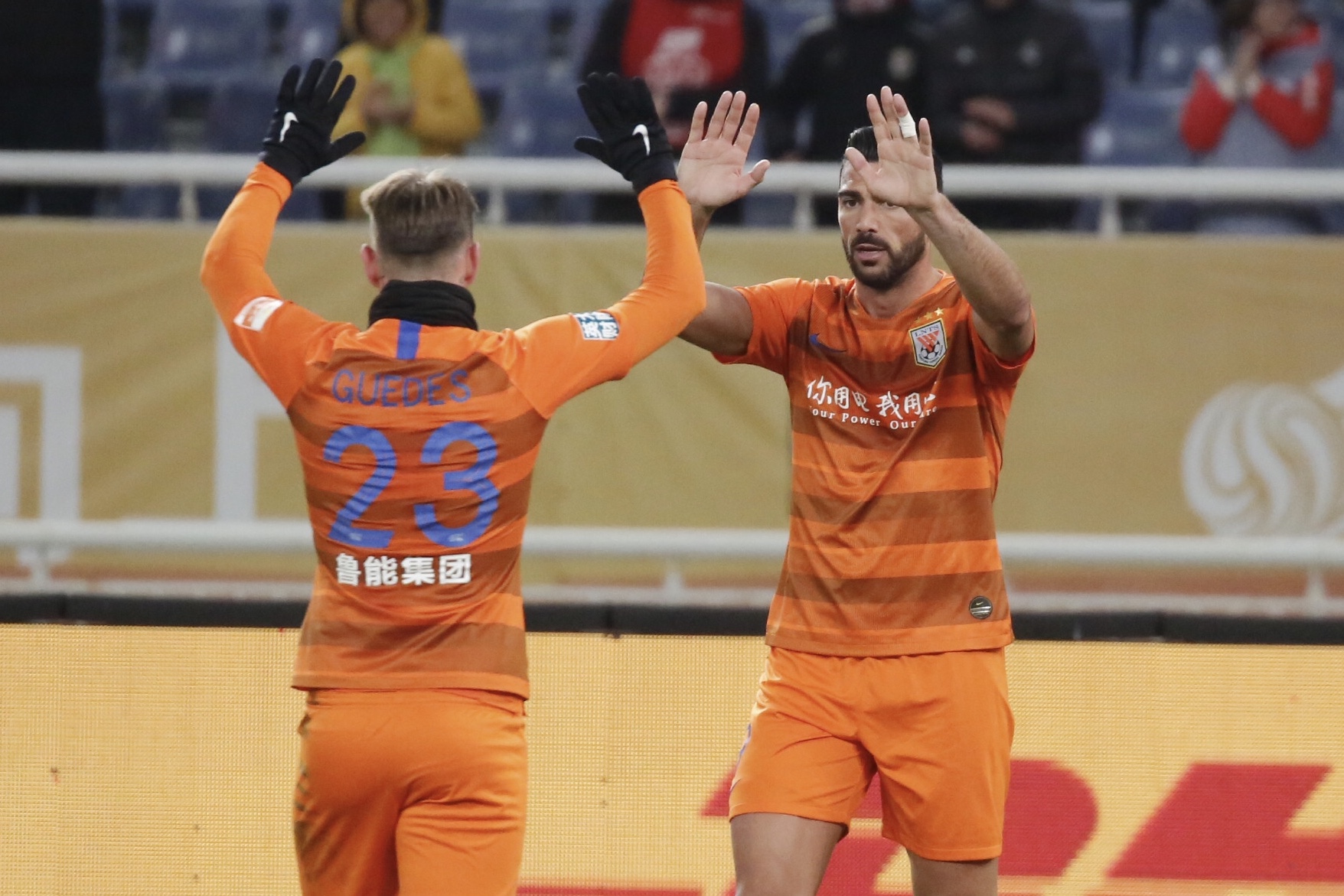 包含加时末段突围战来临，波尔图围绕中超战术微调，压力陡增，赛程密集仍需轮换的词条