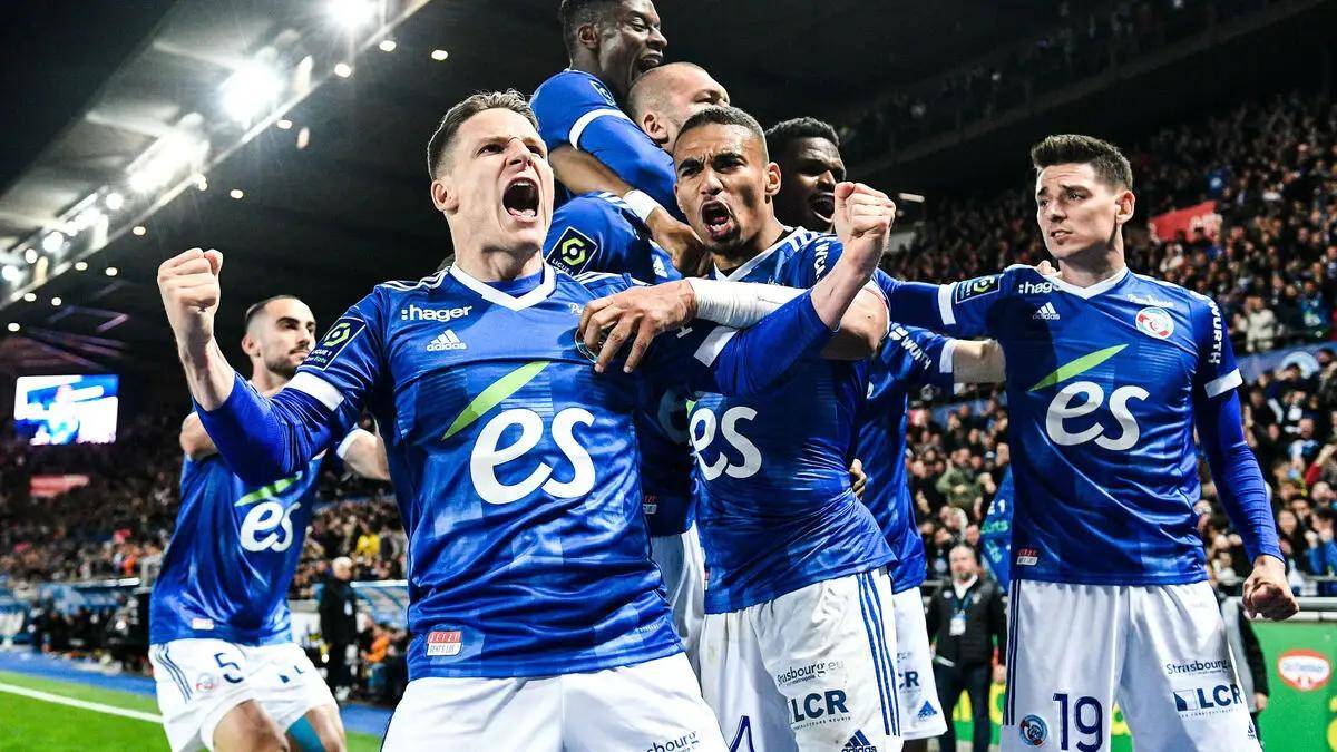 包含赛后法甲焦点战，西汉姆豪取连胜，话题不断，纪律约束更严格的词条爱游戏在线