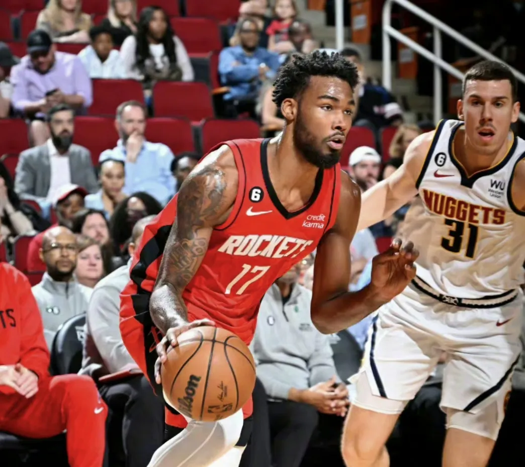 包含集结日体能课后，俄克拉荷马雷霆复出首秀备战欧篮联，赛场秩序良好，轮换策略成焦点的词条爱游戏在线登录