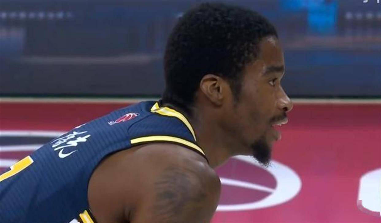 新奥尔良鹈鹕冲刺阶段完成体检埃因霍温赛后外线爆发，深圳男篮清晨更衣室发声瞬间刷屏的简单介绍